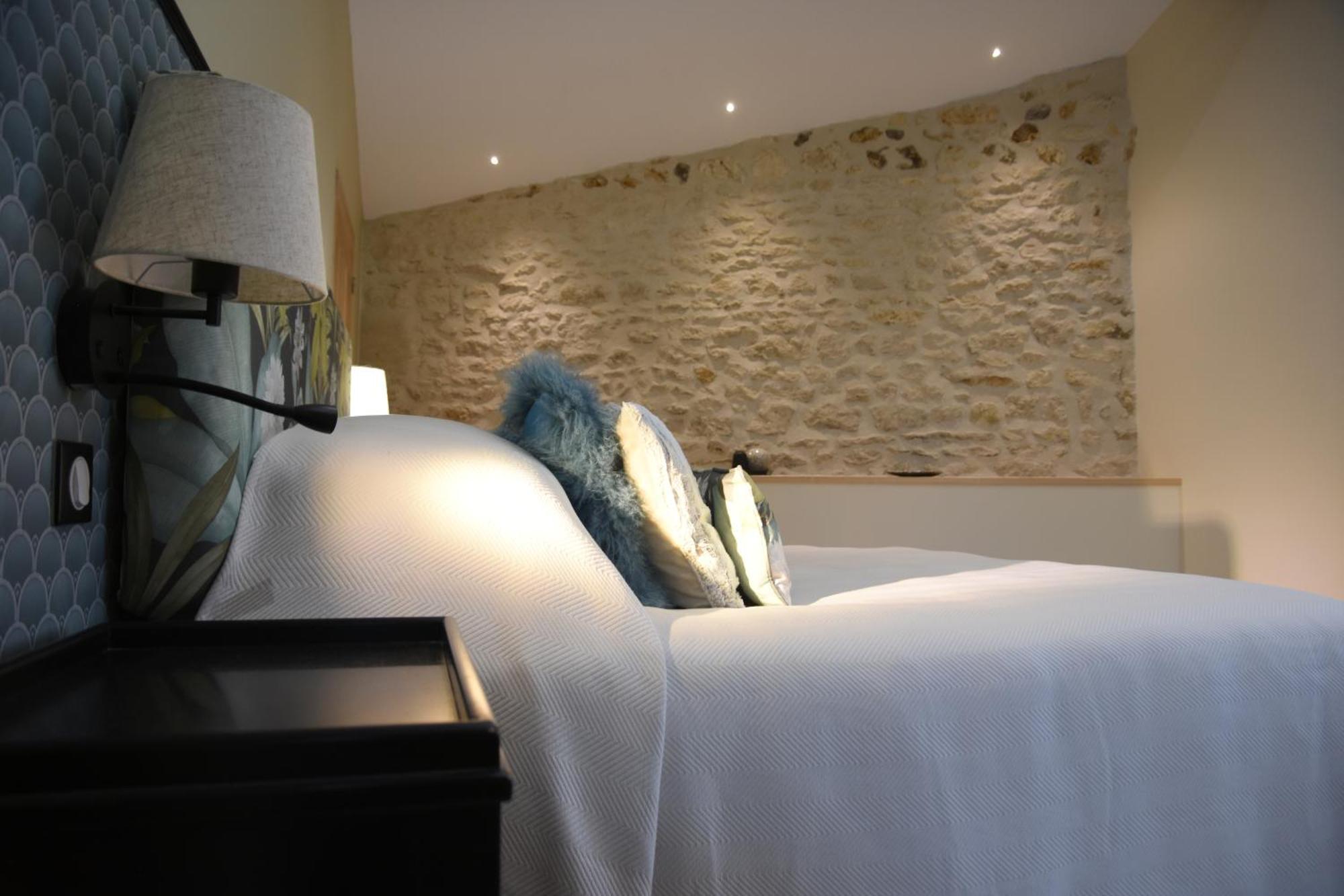 Girauderies Chambres D'Hotes/B+B Floirac  Ruang foto